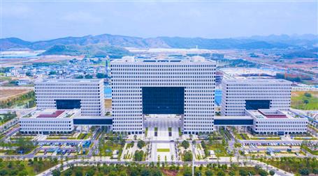 柳州市柳東新區(qū)企業(yè)總部大樓工程迎來中國(guó)安裝之星評(píng)審專家組復(fù)檢