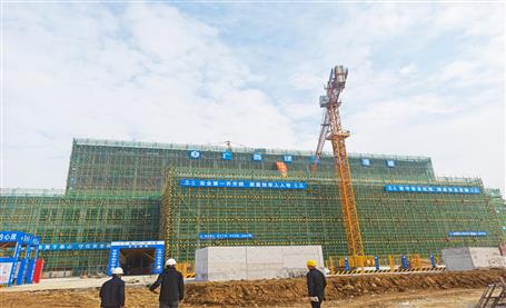 何勇到柳州市柳江區(qū)中醫(yī)醫(yī)院整體搬遷項目工程（EPC）檢查指導(dǎo)工作