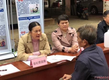 每一本卷宗都是漂亮答案——記廣西勤廉榜樣、梧州市紀(jì)委監(jiān)委第五監(jiān)督檢查室主任李世群